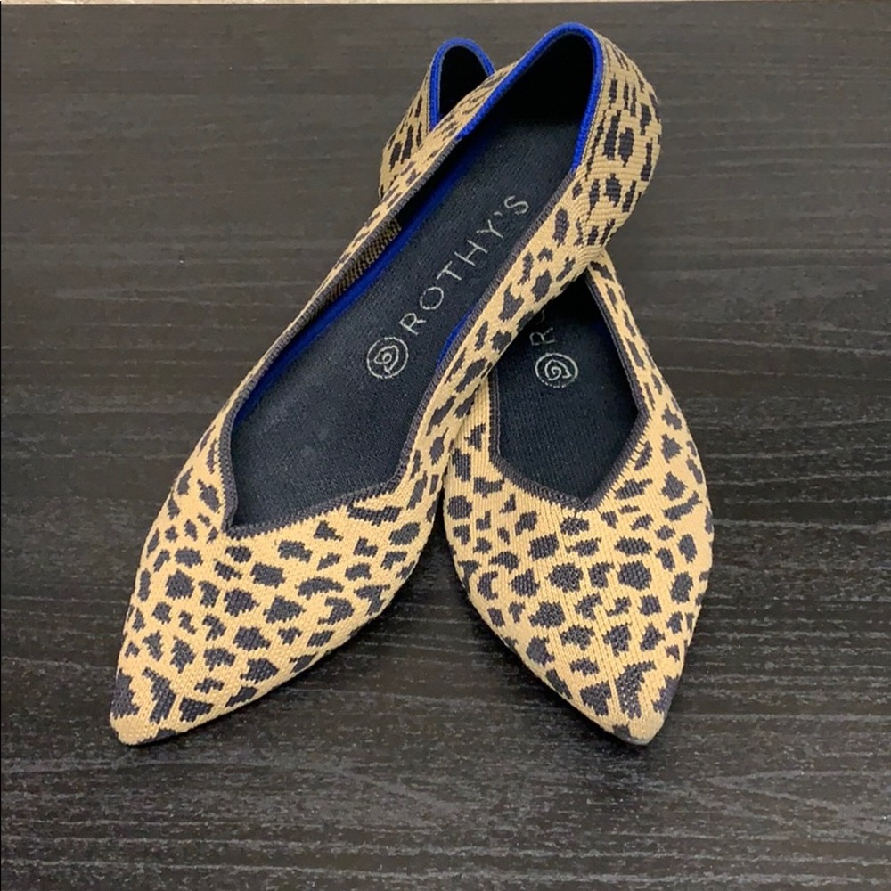 Rothys Leopard points
